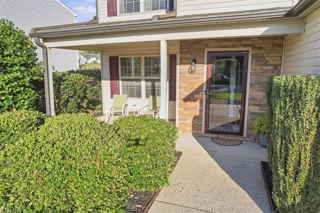 Stick/Site Built at 4562 Westhill Place, Kernersville NC 27284, photo 2 of 44
