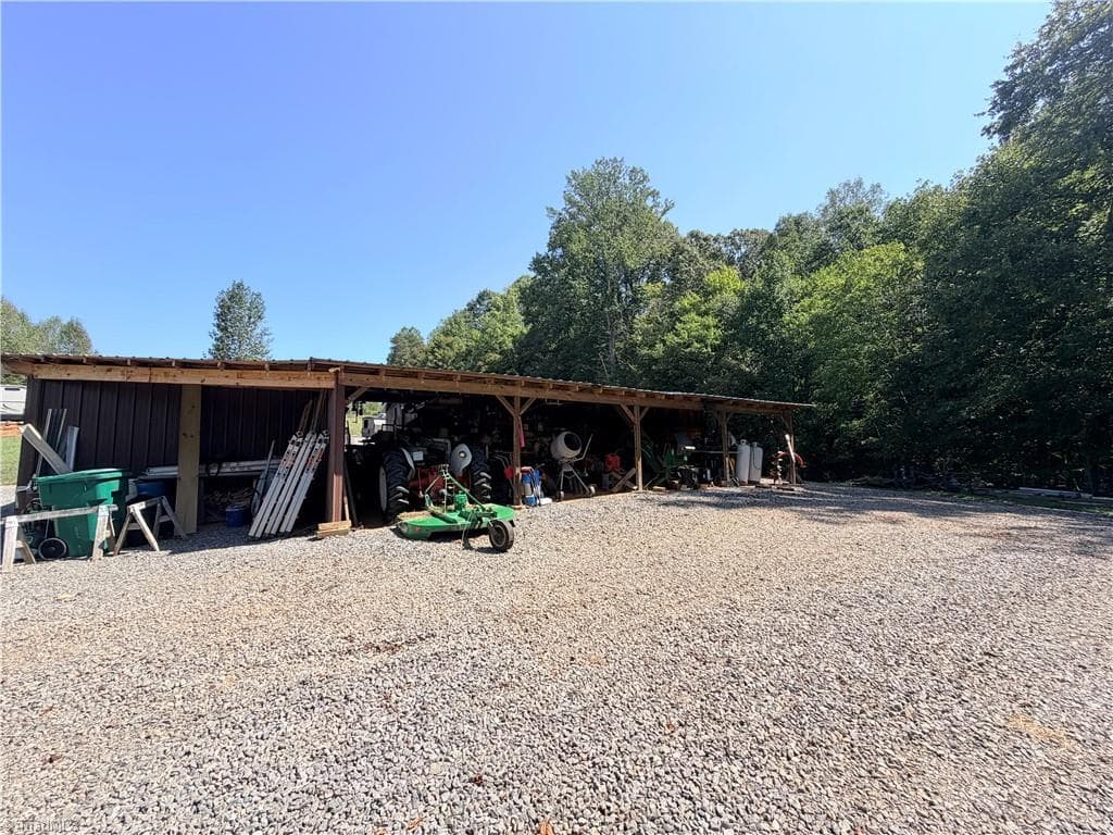 Single Family Residence at 3933 Simmons Patton Road, Jonesville NC 28642, Jonesville, photo 5 of 50