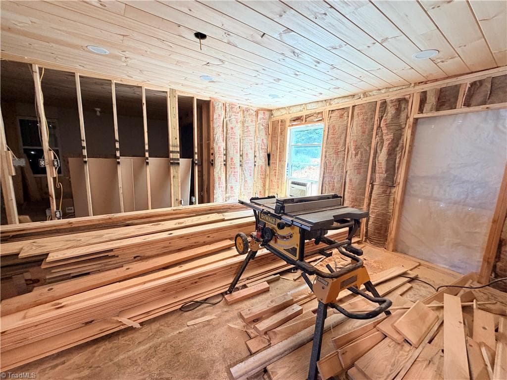 Single Family Residence at 3933 Simmons Patton Road, Jonesville NC 28642, Jonesville, photo 9 of 50