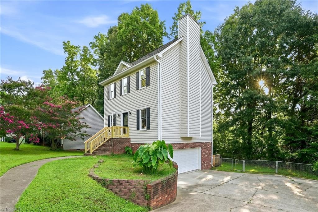Stick/Site Built at 205 Lorraine Drive, Winston-Salem NC 27107, Winston-Salem, photo 2 of 22