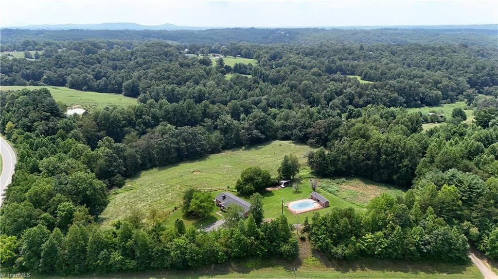 Retail at 4285 W Pine Street, Mount Airy NC 27030, photo 2 of 26