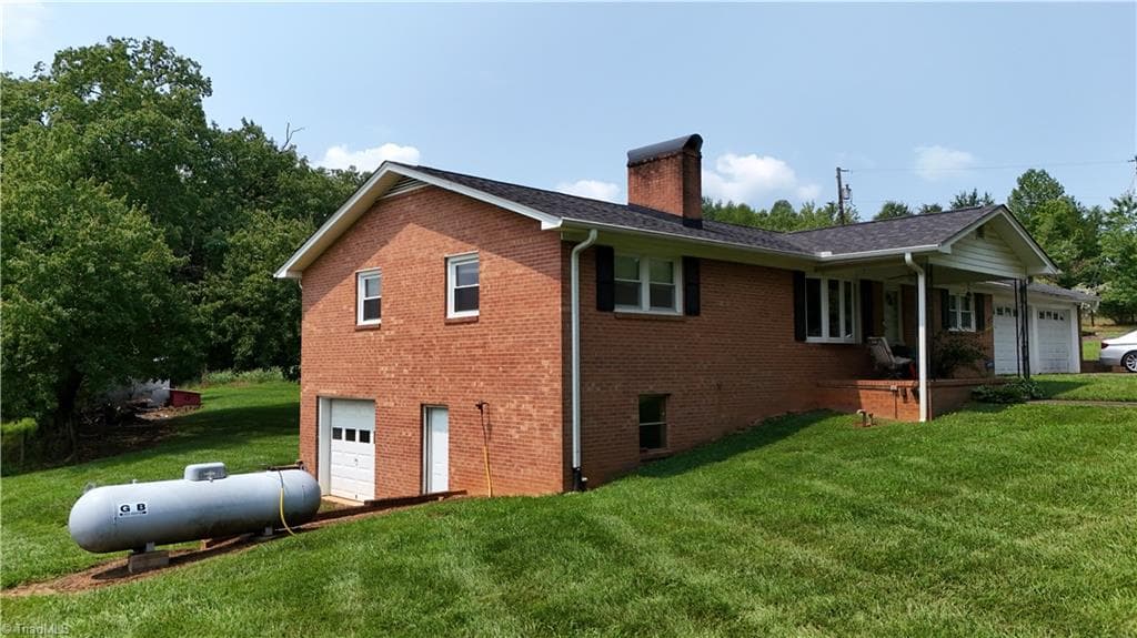 Retail at 4285 W Pine Street, Mount Airy NC 27030, photo 5 of 26