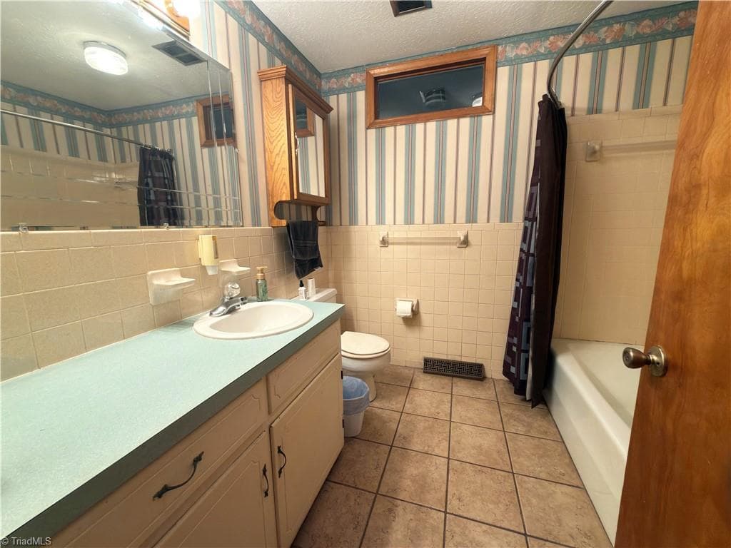 Retail at 4285 W Pine Street, Mount Airy NC 27030, photo 20 of 26