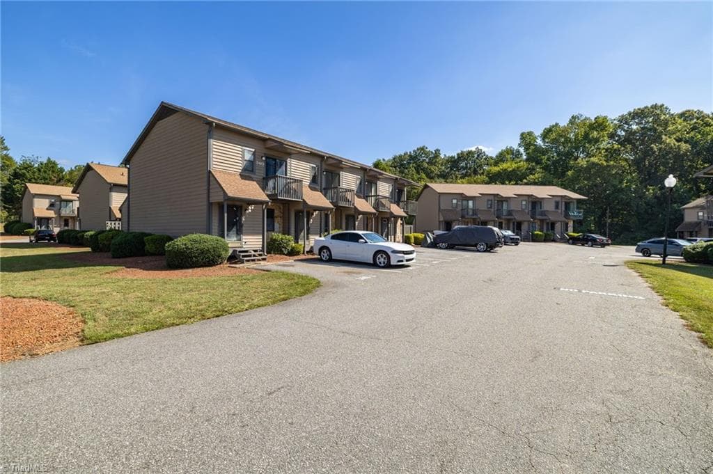 Stick/Site Built at 340 Vista Circle, Winston-Salem NC 27106, Winston-Salem, photo 11 of 70