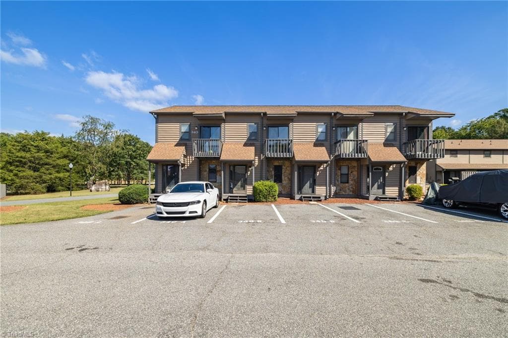 Stick/Site Built at 340 Vista Circle, Winston-Salem NC 27106, Winston-Salem, photo 5 of 70