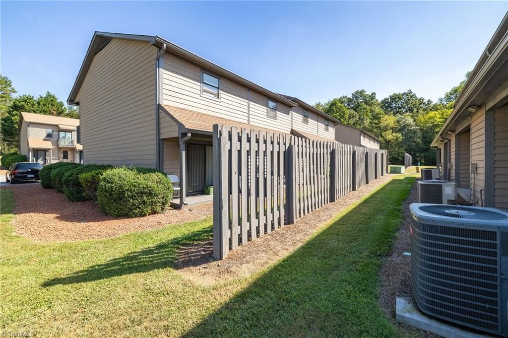 Stick/Site Built at 340 Vista Circle, Winston-Salem NC 27106, Winston-Salem, photo 63 of 70