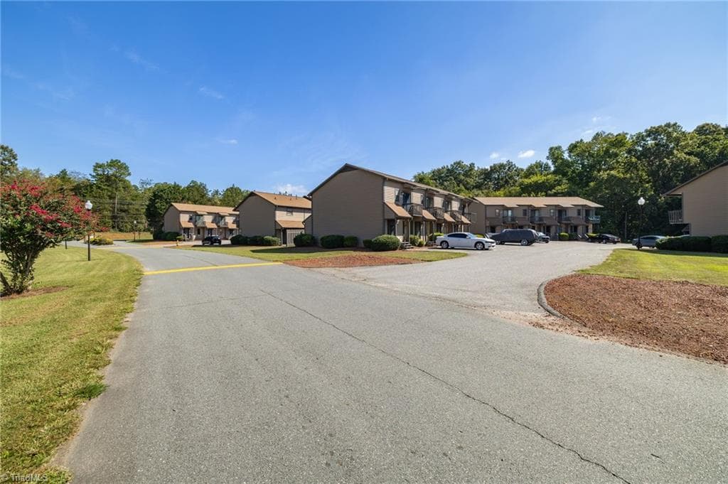 Stick/Site Built at 340 Vista Circle, Winston-Salem NC 27106, Winston-Salem, photo 9 of 70
