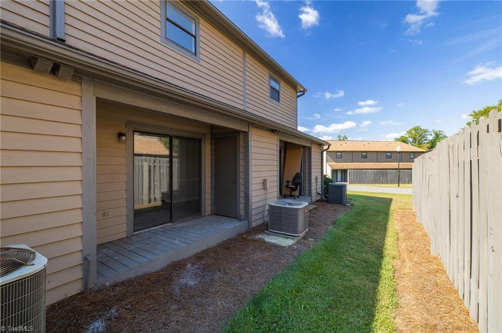 Stick/Site Built at 340 Vista Circle, Winston-Salem NC 27106, Winston-Salem, photo 61 of 70