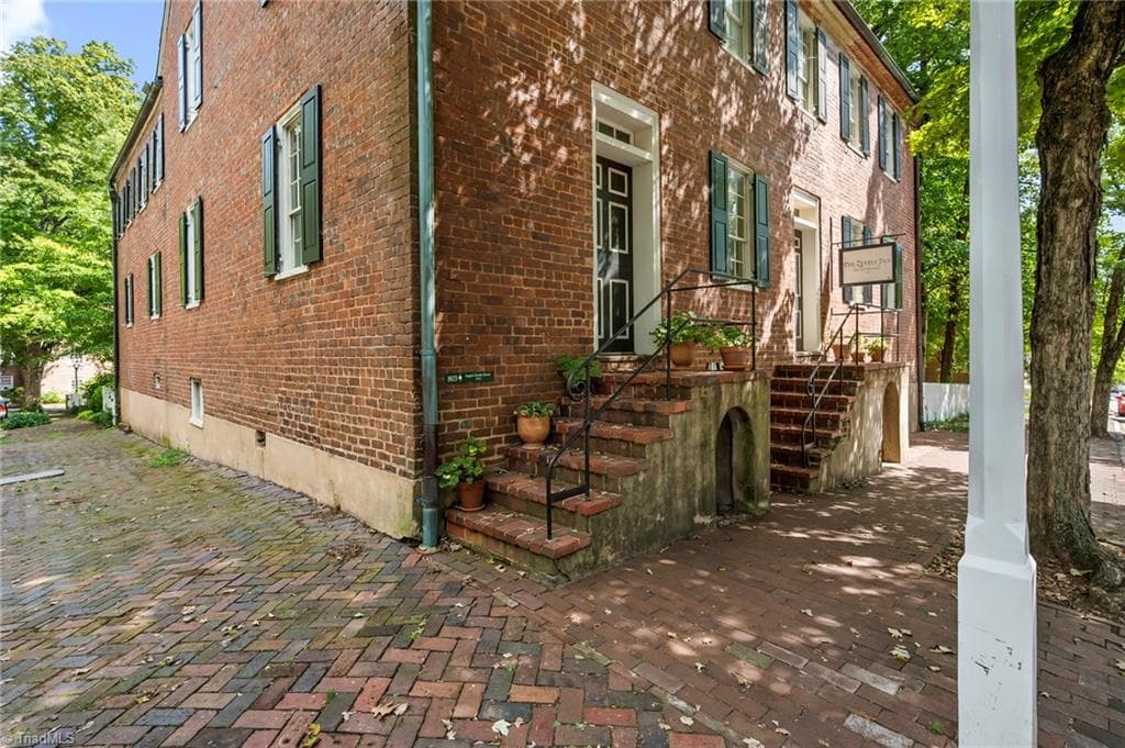 Remarks at 803 S Main Street, Winston-Salem NC 27101, Winston-Salem, photo 3 of 78