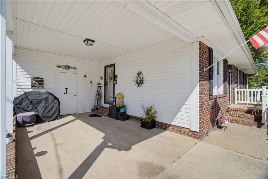 Stick/Site Built at 309 Bedford Drive, Eden NC 27288, Eden, photo 9 of 62