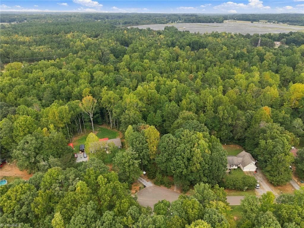 Manufactured Home at 5209 Timber Creek Court, Kings Mountain NC 28086, Kings Mountain, photo 3 of 27