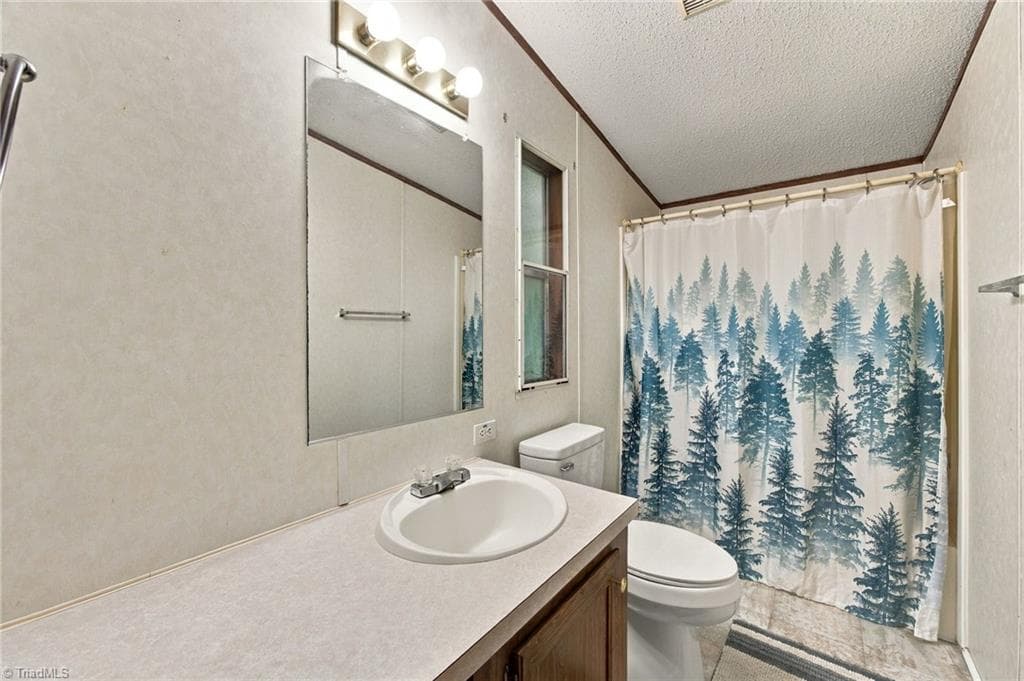 Manufactured Home at 5209 Timber Creek Court, Kings Mountain NC 28086, Kings Mountain, photo 15 of 27