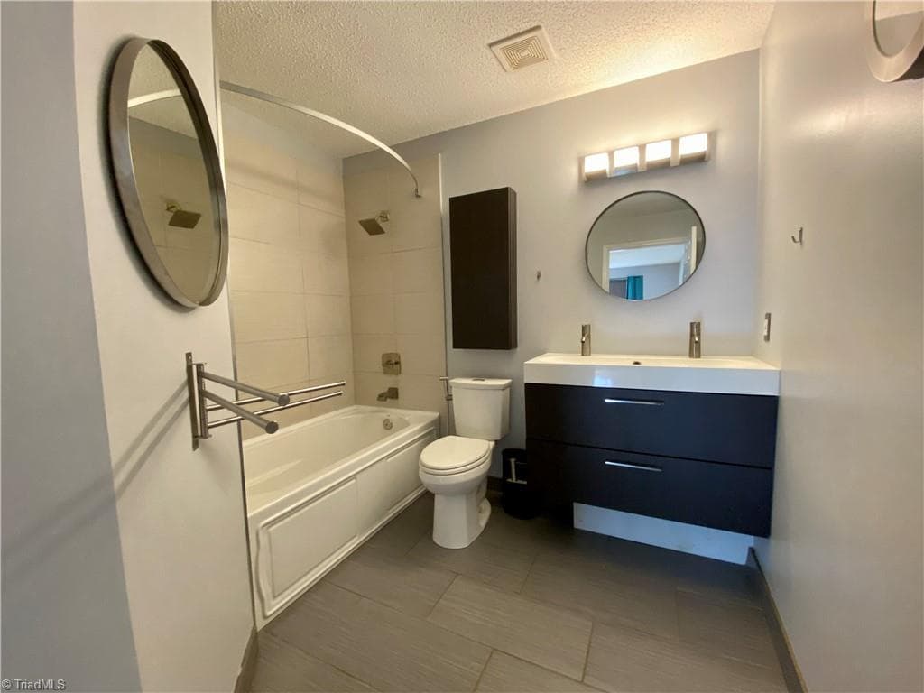 Stick/Site Built at 21 Meadowood Glen Way # D, Greensboro NC 27409, Greensboro, photo 23 of 26