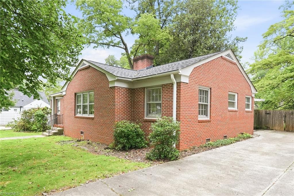 Stick/Site Built at 3816 Kirby Drive, Greensboro NC 27403, photo 17 of 21