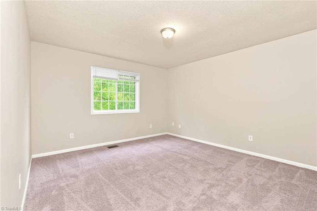 Stick/Site Built at 1495 Fiddlers Knoll Drive, Kernersville NC 27284, photo 11 of 22