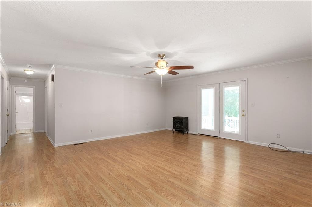 Stick/Site Built at 914 Ferndale Drive, Thomasville NC 27360, photo 7 of 33