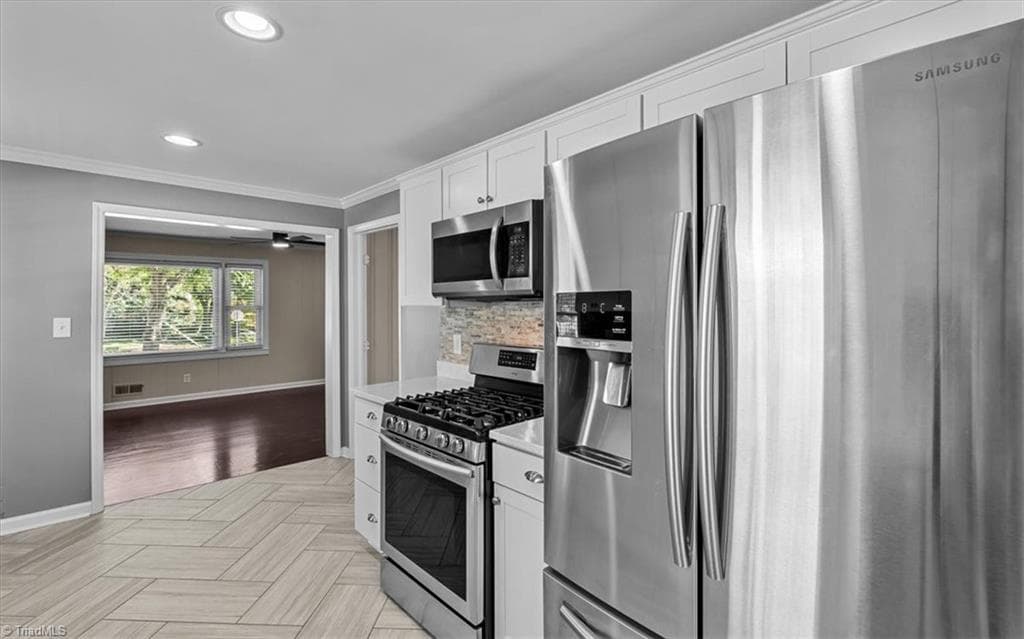 Stick/Site Built at 110 Mayflower Drive, Greensboro NC 27403, photo 12 of 49