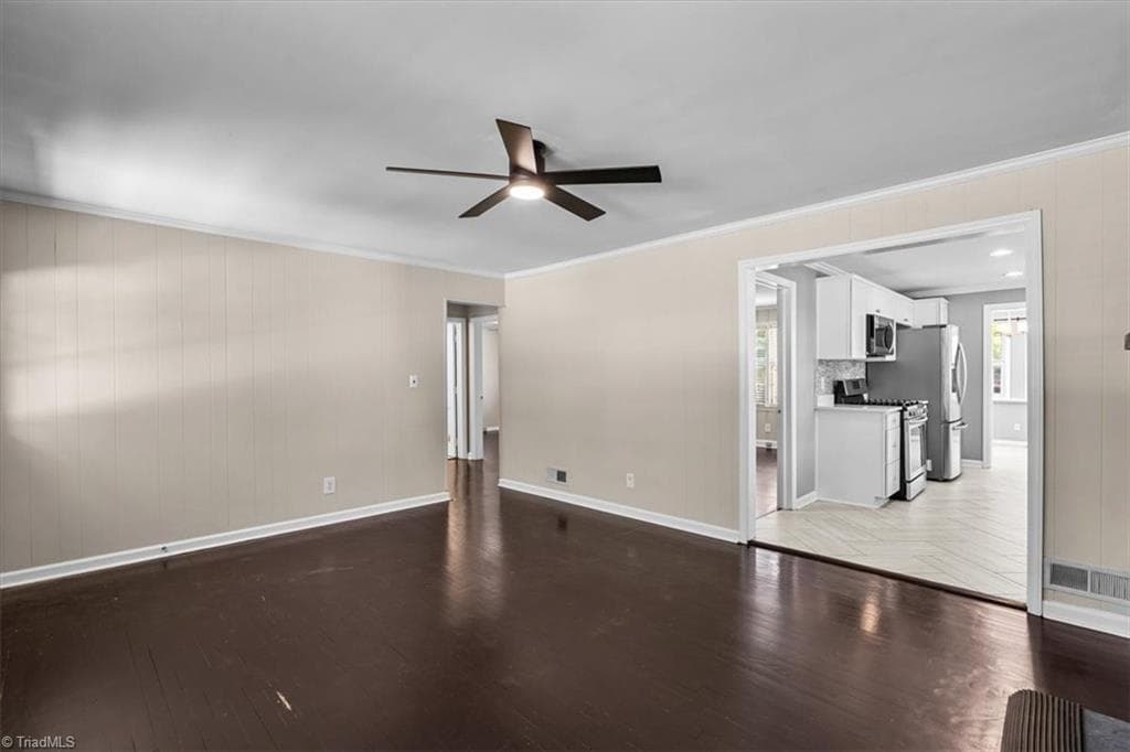 Stick/Site Built at 110 Mayflower Drive, Greensboro NC 27403, photo 8 of 49