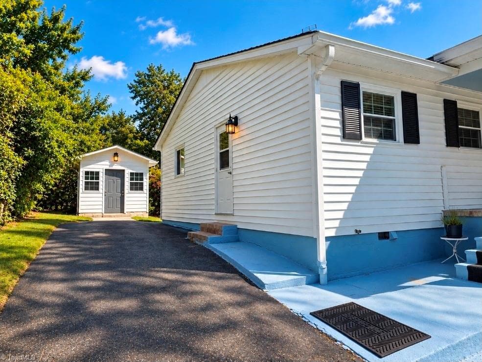 Stick/Site Built at 1013 Frank Street, Mount Airy NC 27030, Mount Airy, photo 31 of 44