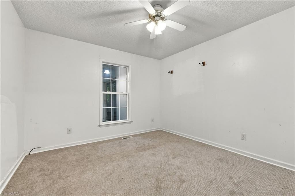 Stick/Site Built at 3122 Creekridge Drive, Asheboro NC 27205, Asheboro, photo 33 of 56