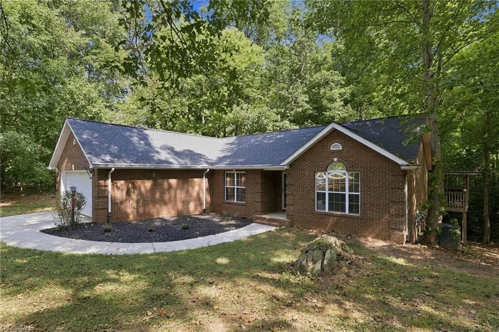 3122 Creekridge Drive, Asheboro NC 27205