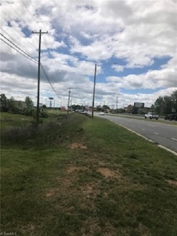 Retail at 1710 Freeway Drive, Reidsville NC 27320, Reidsville, photo 5 of 6