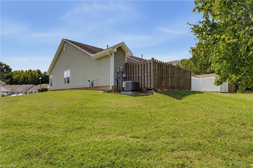 Stick/Site Built at 505 Carrington Lane, Thomasville NC 27360, photo 26 of 29