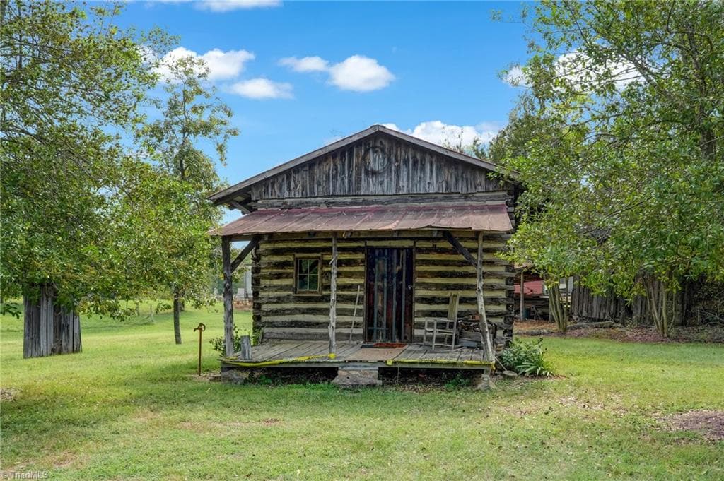 Stick/Site Built at 1203 Brooks Road, Reidsville NC 27320, Reidsville, photo 5 of 98