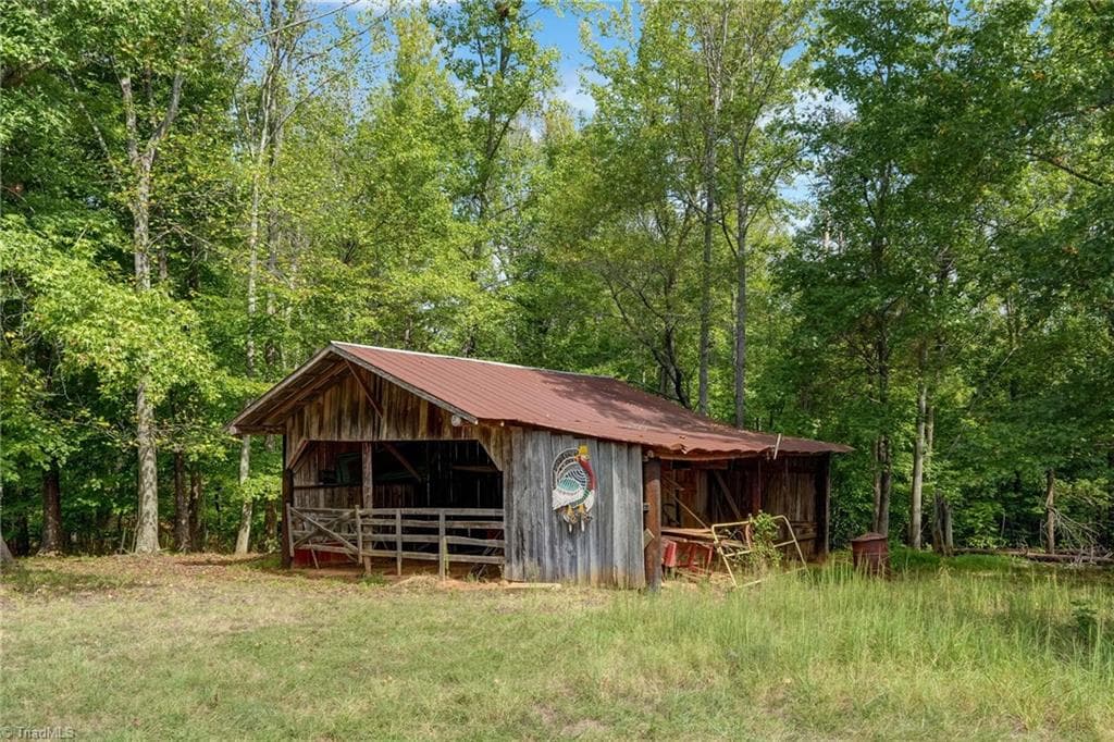 Stick/Site Built at 1203 Brooks Road, Reidsville NC 27320, Reidsville, photo 7 of 98
