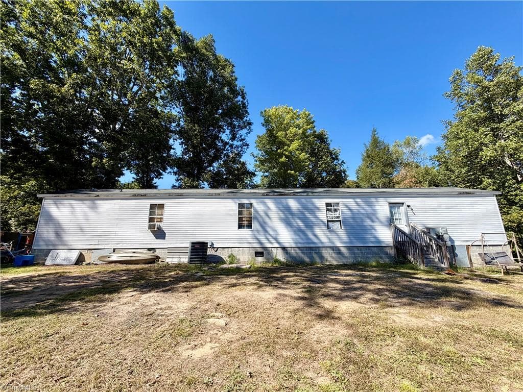 1490 Glenn Carlton Road, Boomer NC 28606