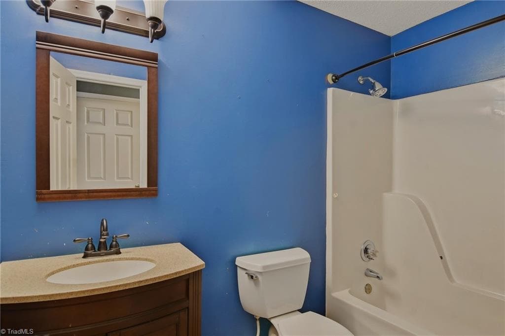 Stick/Site Built at 3709 Signet Drive, Winston-Salem NC 27101, Winston-Salem, photo 12 of 30