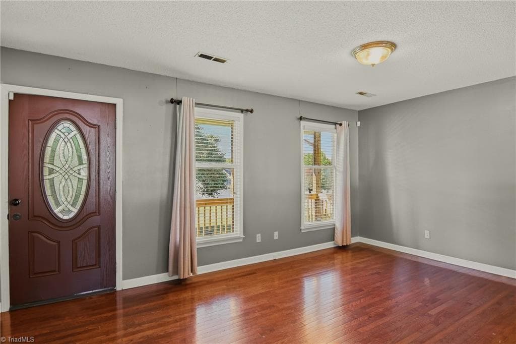 Stick/Site Built at 3709 Signet Drive, Winston-Salem NC 27101, Winston-Salem, photo 4 of 30