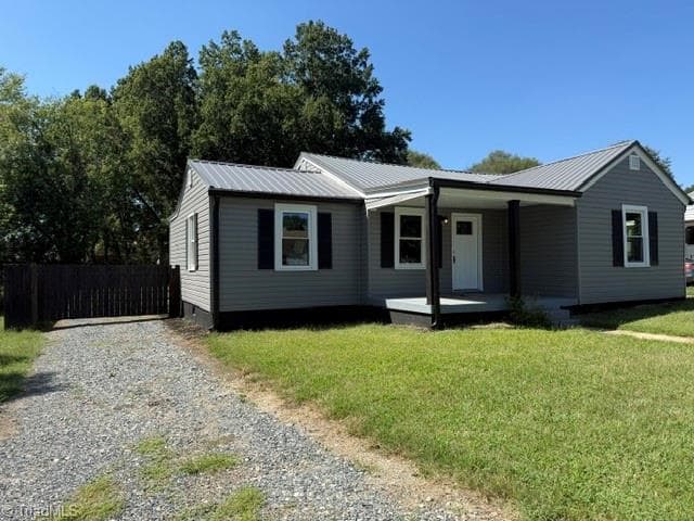 Stick/Site Built at 1009 Poplar Street, Reidsville NC 27320, Reidsville, photo 3 of 24