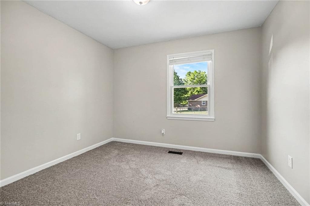 Stick/Site Built at 203 Cheltenham Drive, Winston-Salem NC 27103, Winston-Salem, photo 12 of 17