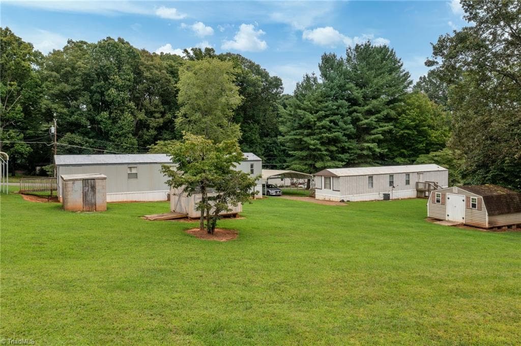Manufactured Home at 7410 Olin Road, Pfafftown NC 27040, photo 6 of 32
