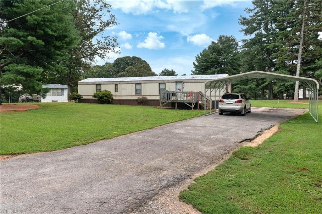 Manufactured Home at 7410 Olin Road, Pfafftown NC 27040, Pfafftown, photo 12 of 32