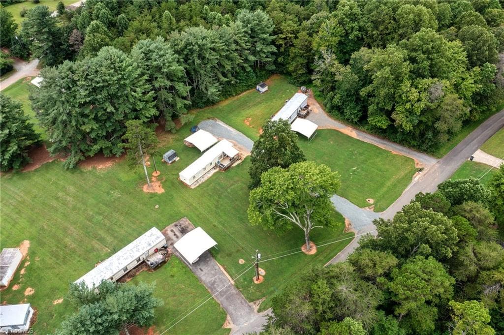 Manufactured Home at 7410 Olin Road, Pfafftown NC 27040, photo 29 of 32