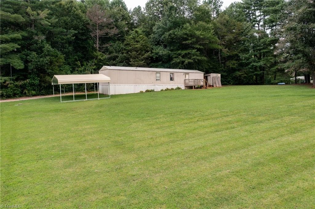 Manufactured Home at 7410 Olin Road, Pfafftown NC 27040, Pfafftown, photo 4 of 32
