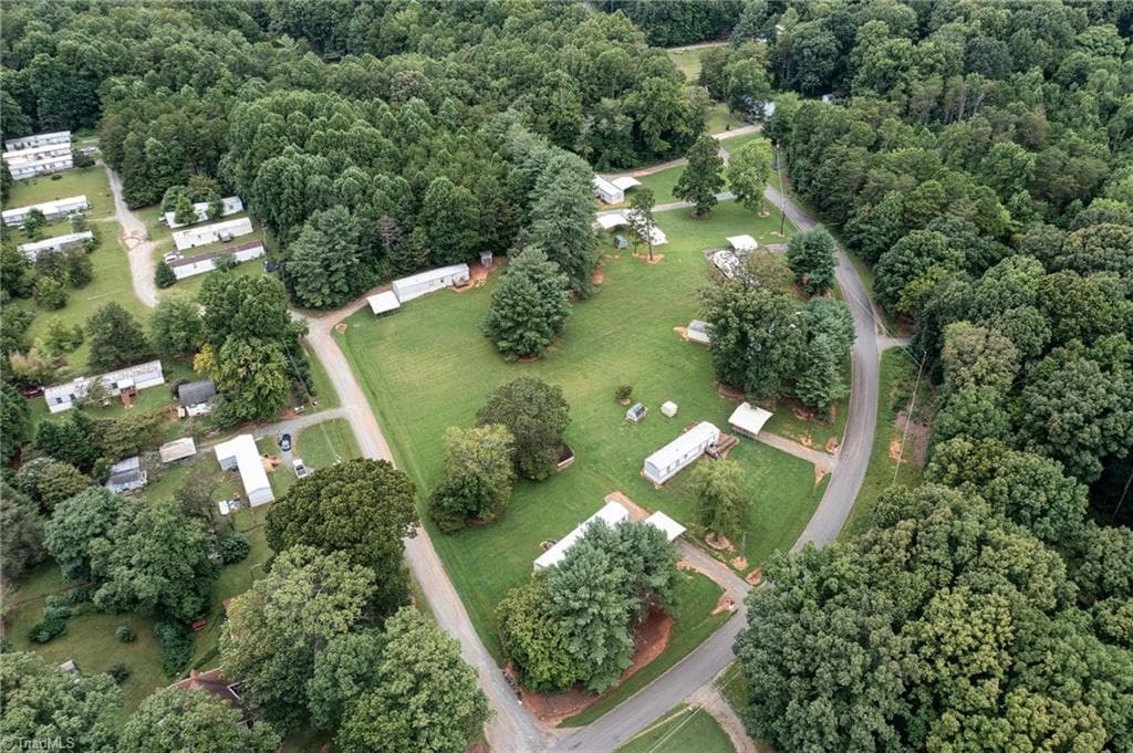 Manufactured Home at 7410 Olin Road, Pfafftown NC 27040, photo 25 of 32
