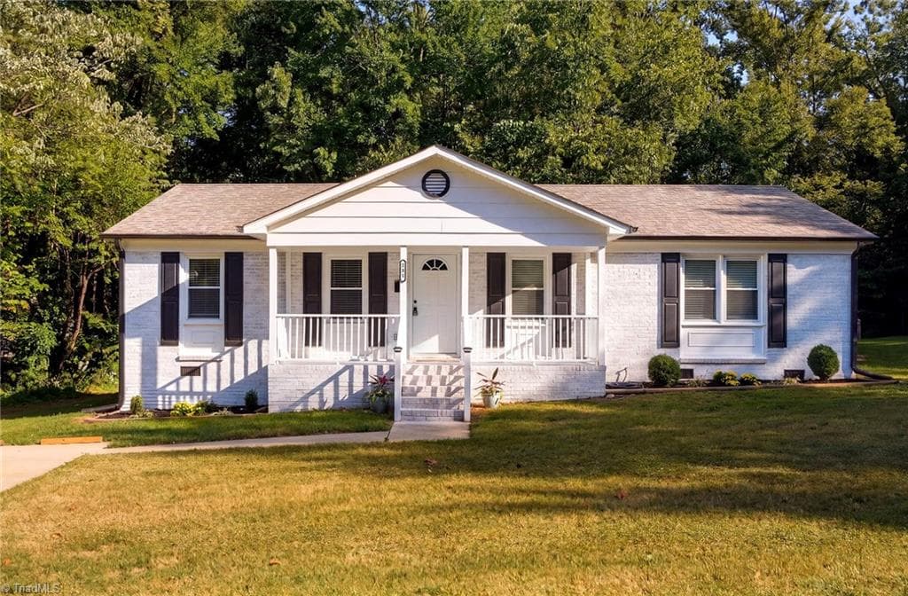 231 Pine Tree Road, Winston-Salem NC 27105