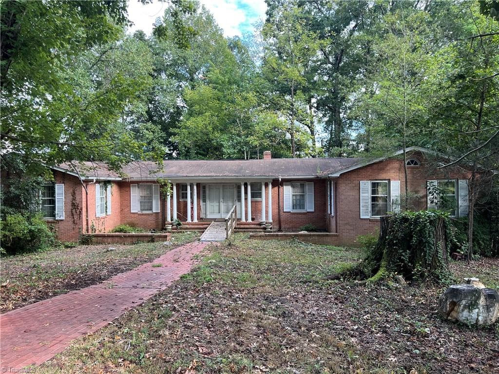 Stick/Site Built at 328 Robin Road, Mount Airy NC 27030, Mount Airy, photo 45 of 46