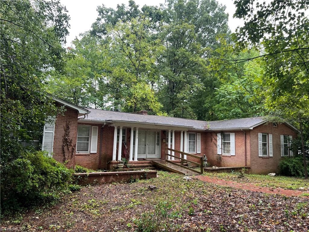 Stick/Site Built at 328 Robin Road, Mount Airy NC 27030, Mount Airy, photo 43 of 46