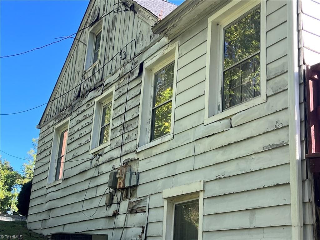Stick/Site Built at 342 Moore Avenue, Mount Airy NC 27030, Mount Airy, photo 19 of 24
