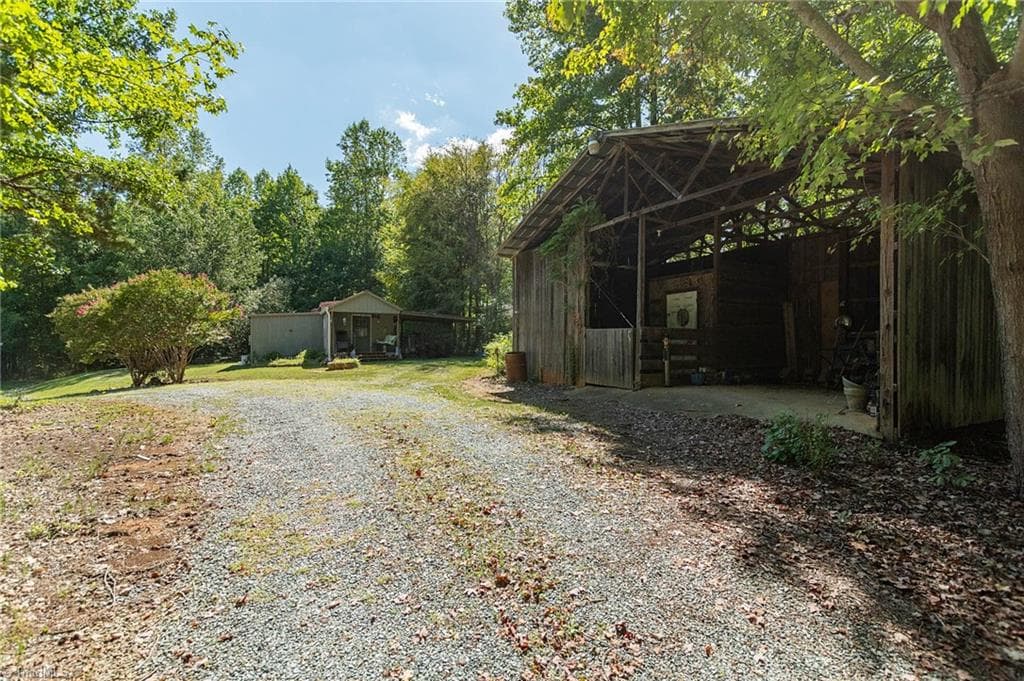 Stick/Site Built at 7296 E OLD US HIGHWAY 64, Lexington NC 27292, Lexington, photo 31 of 37
