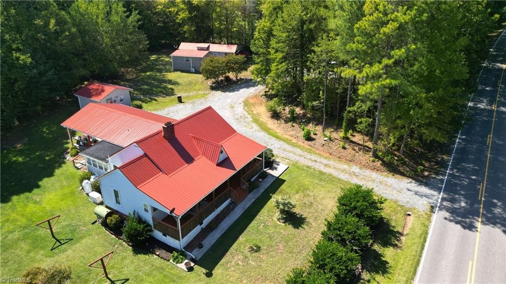 Stick/Site Built at 7296 E OLD US HIGHWAY 64, Lexington NC 27292, Lexington, photo 25 of 37