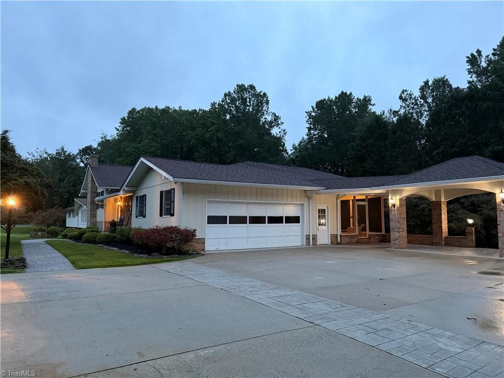 Stick/Site Built at 321 Pineview Drive, Mount Airy NC 27030, photo 14 of 50