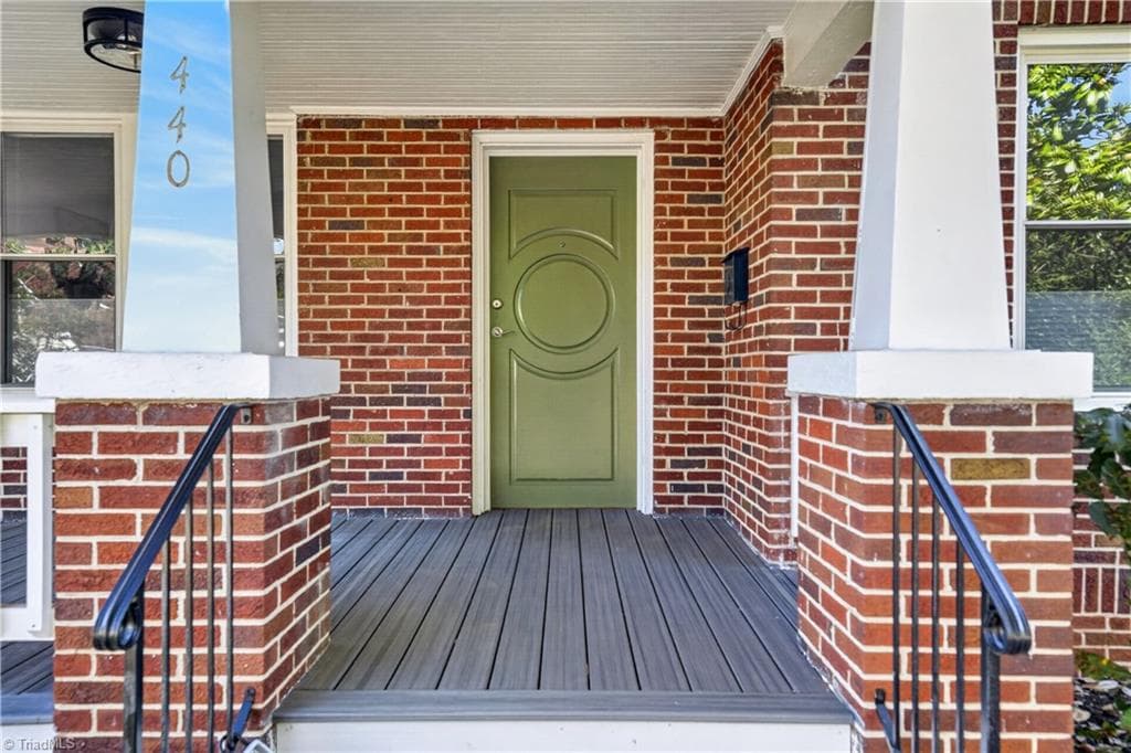 Stick/Site Built at 440 Granville Drive SW, Winston-Salem NC 27101, Winston-Salem, photo 6 of 41