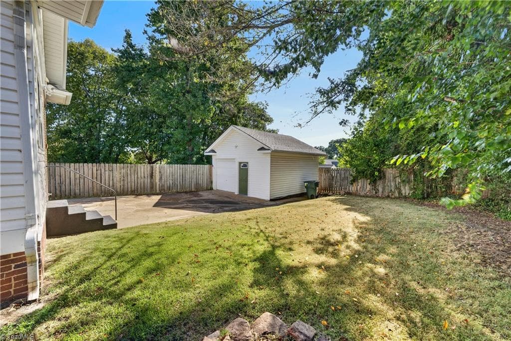 Stick/Site Built at 440 Granville Drive SW, Winston-Salem NC 27101, Winston-Salem, photo 33 of 41