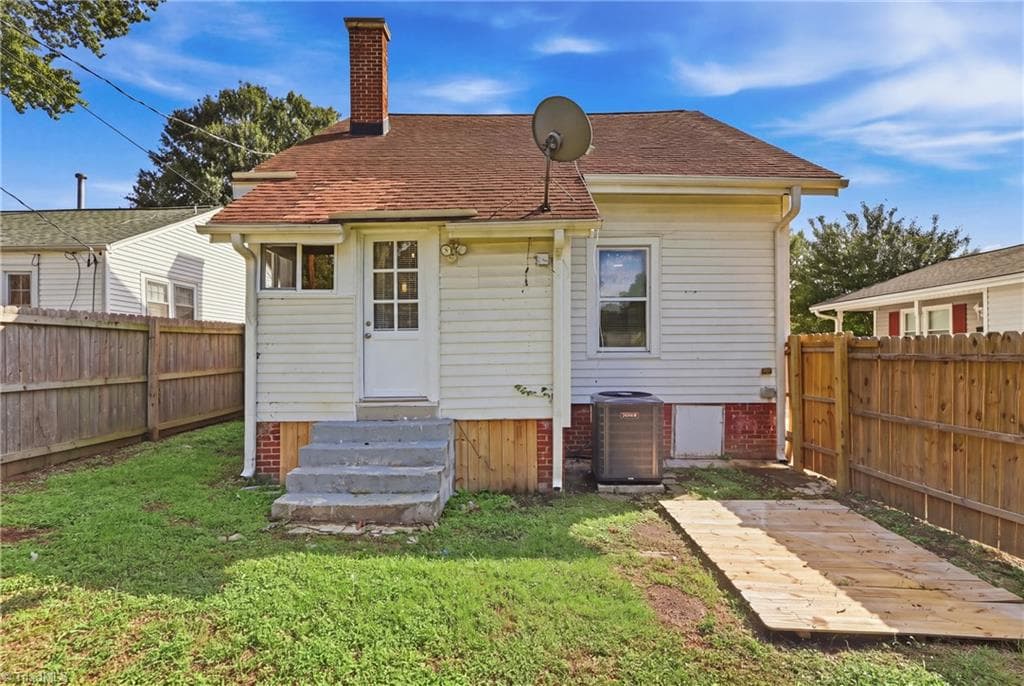 Stick/Site Built at 1708 Marion Street, Greensboro NC 27403, photo 23 of 31