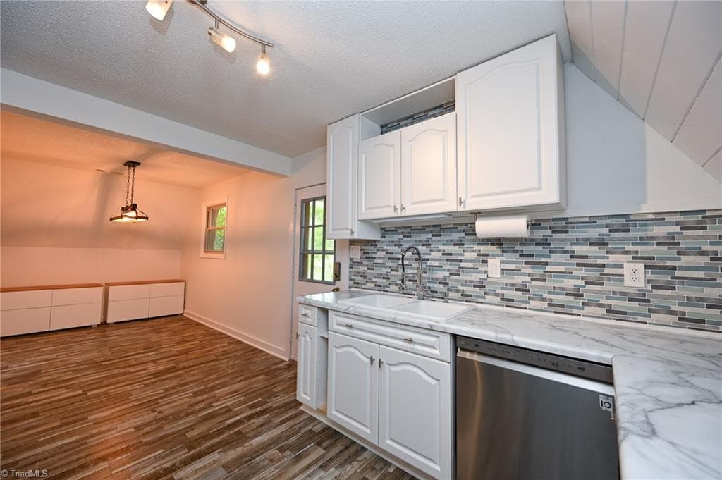 Stick/Site Built at 1469 Old Town Road, Winston-Salem NC 27106, Winston-Salem, photo 7 of 31